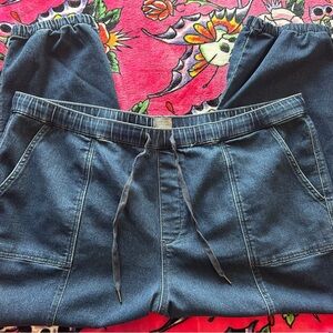 Plus size women’s XXXL joggers